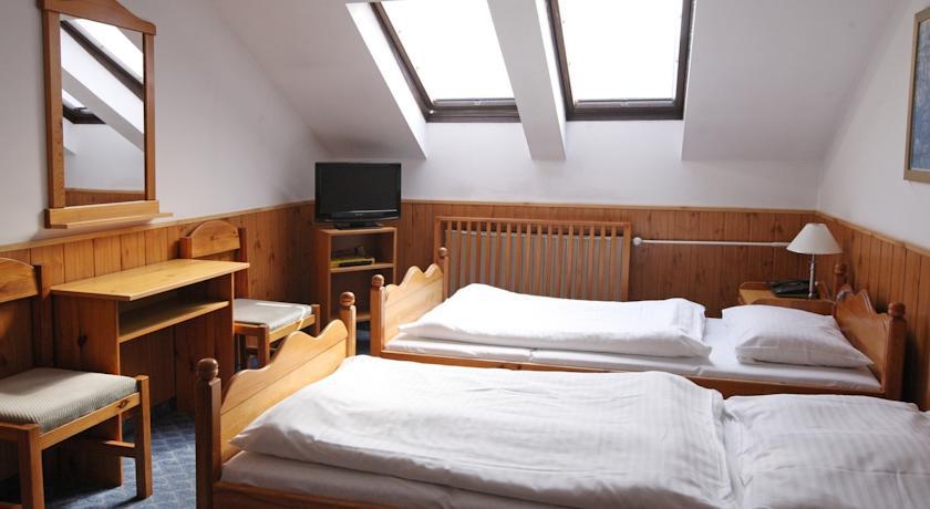 Hotel Solaster Garni Тршебич Екстер'єр фото
