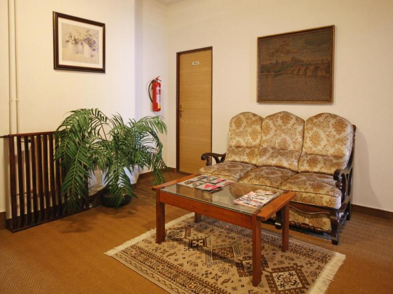 Hotel Solaster Garni Тршебич Екстер'єр фото